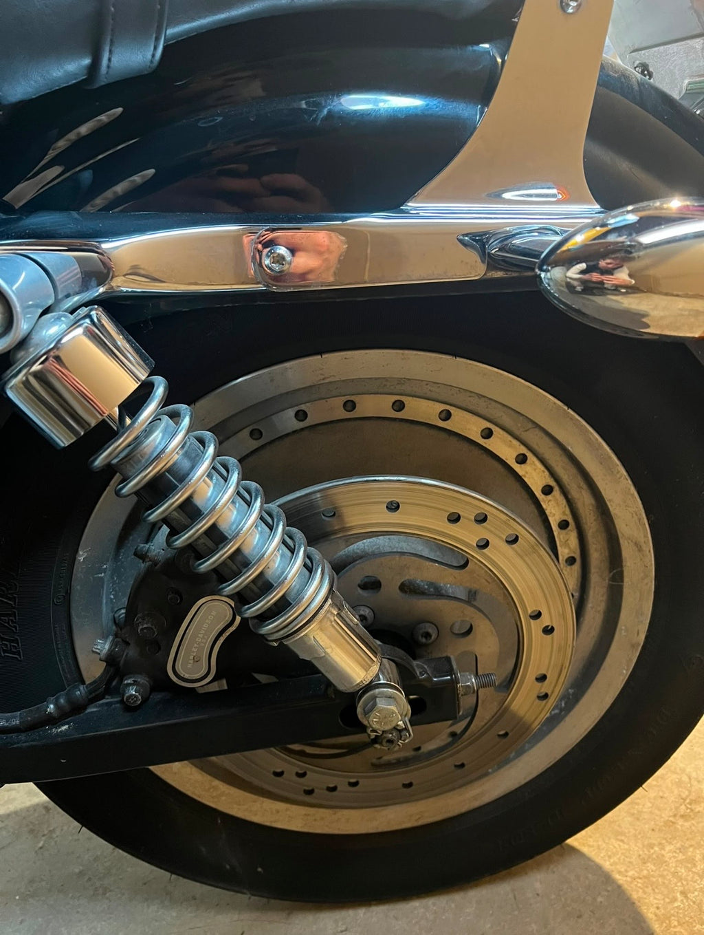 HARLEY DAVIDSON 883 - ÉDITION 100 TH ANNIVERSAIRE - DÉPÔT VENTE