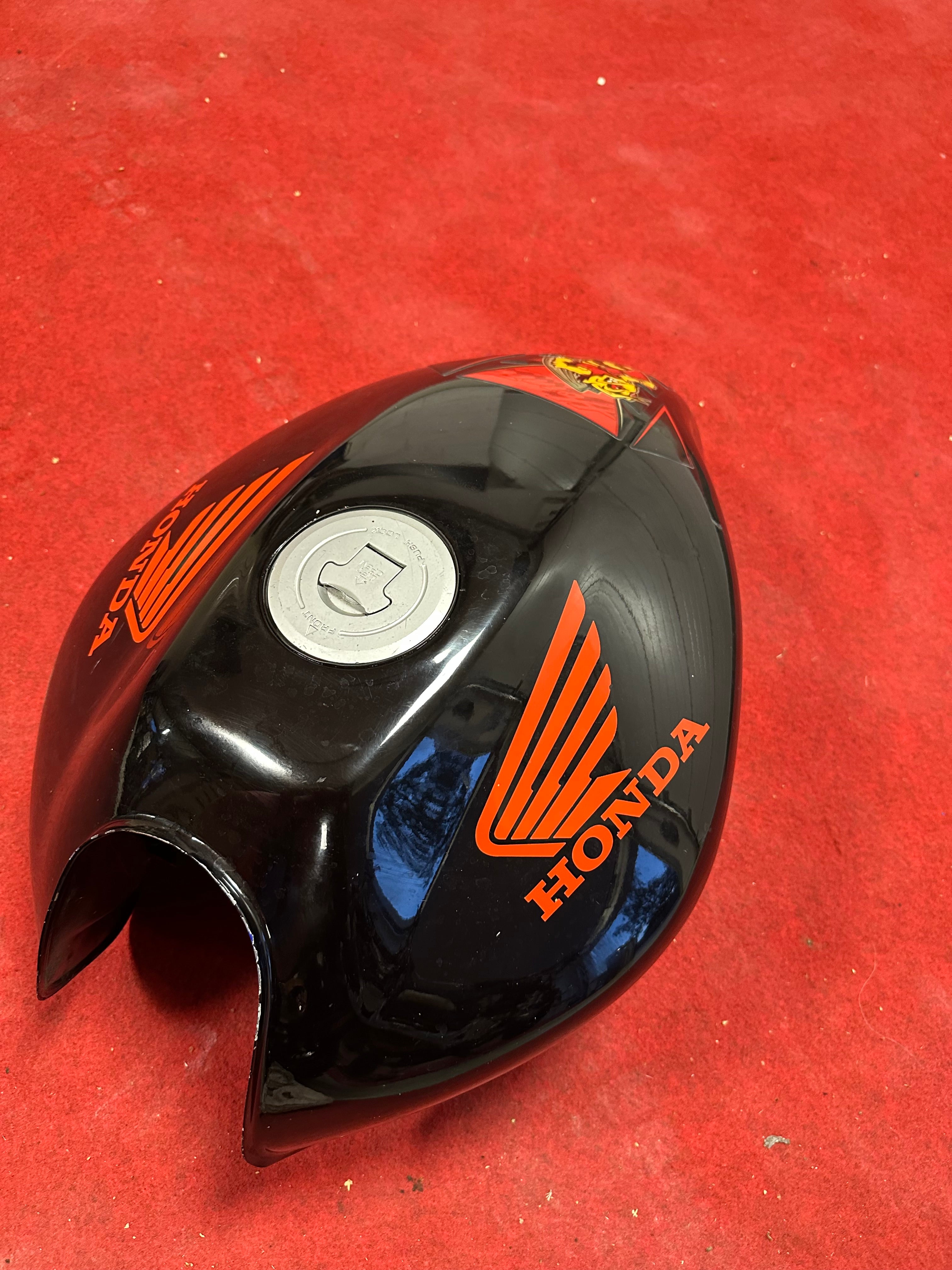 RÉSERVOIR - HONDA - HORNET 600 - 1999