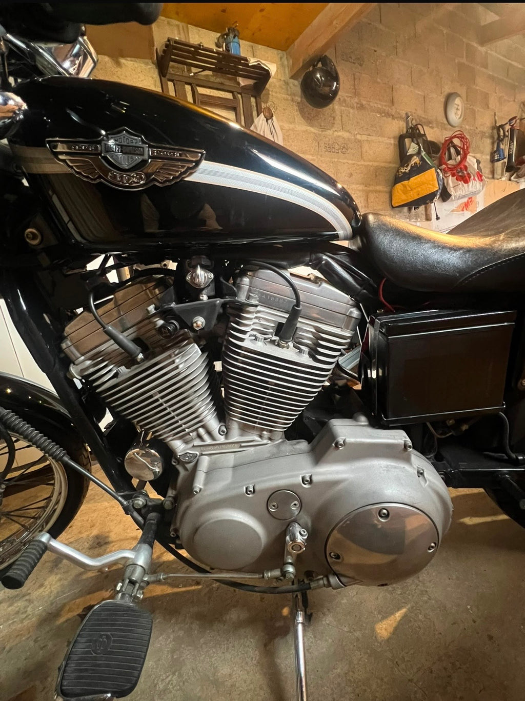 HARLEY DAVIDSON 883 - ÉDITION 100 TH ANNIVERSAIRE - DÉPÔT VENTE