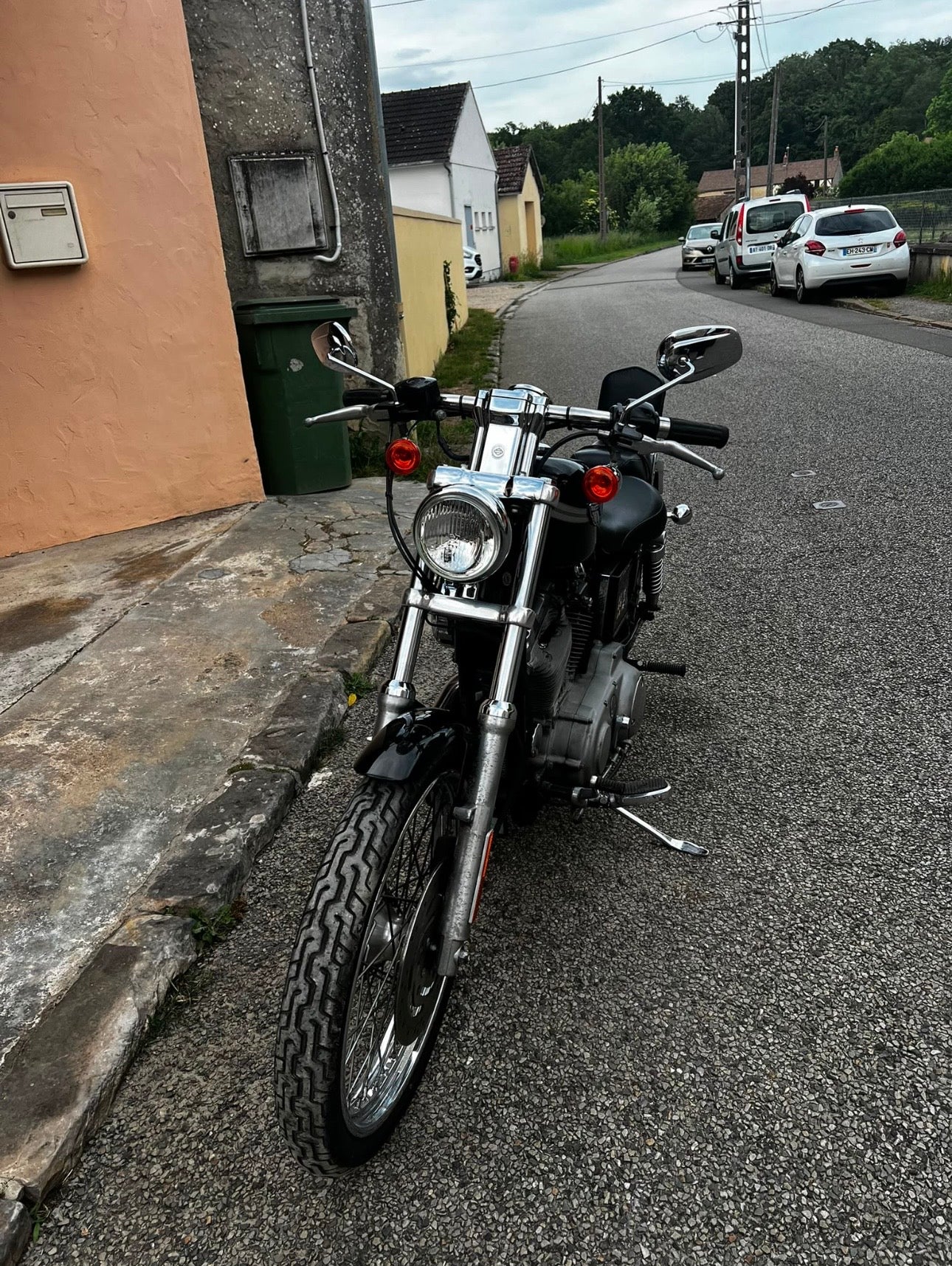 HARLEY DAVIDSON 883 - ÉDITION 100 TH ANNIVERSAIRE - DÉPÔT VENTE