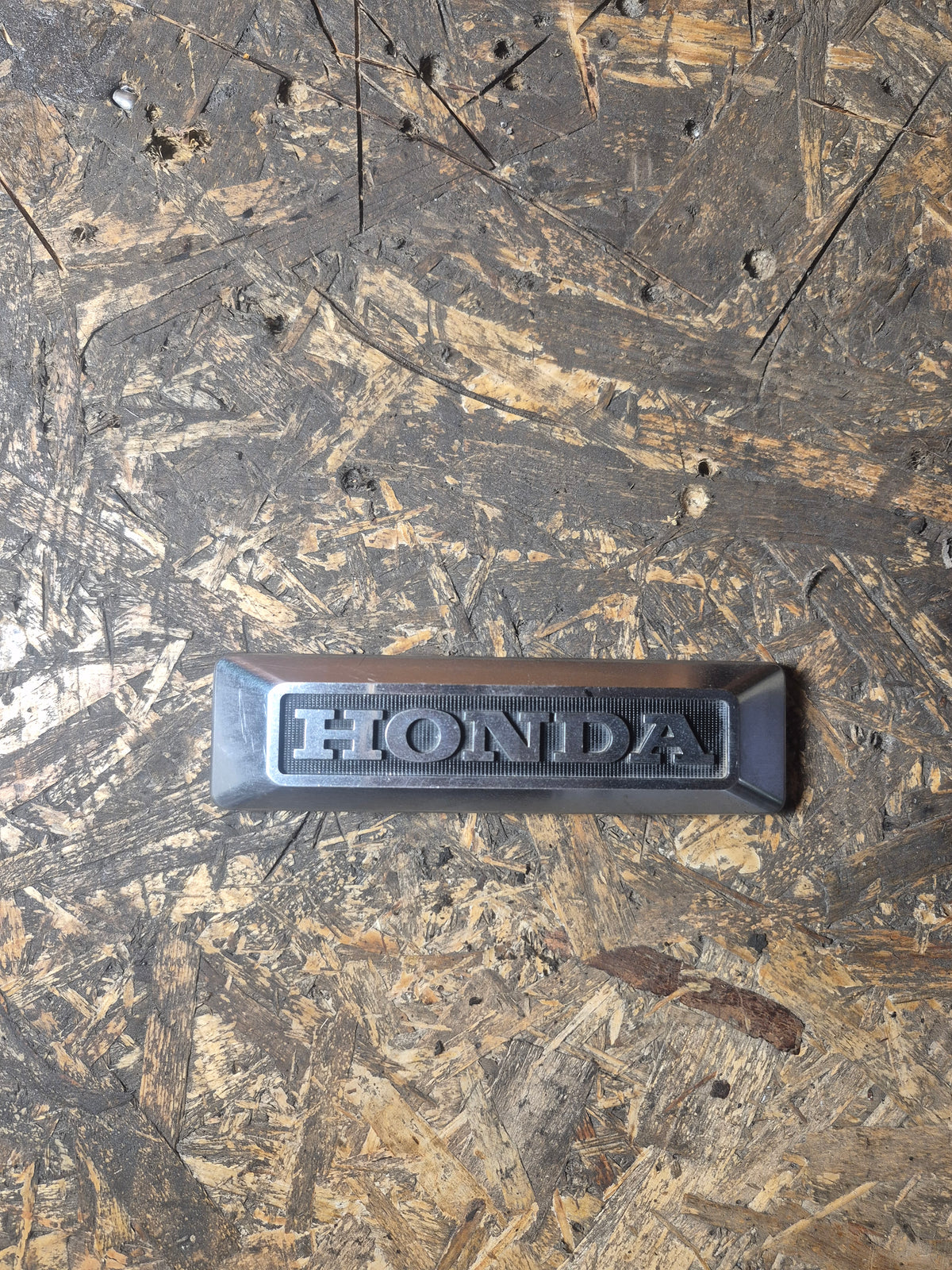 BADGE - HONDA CM125