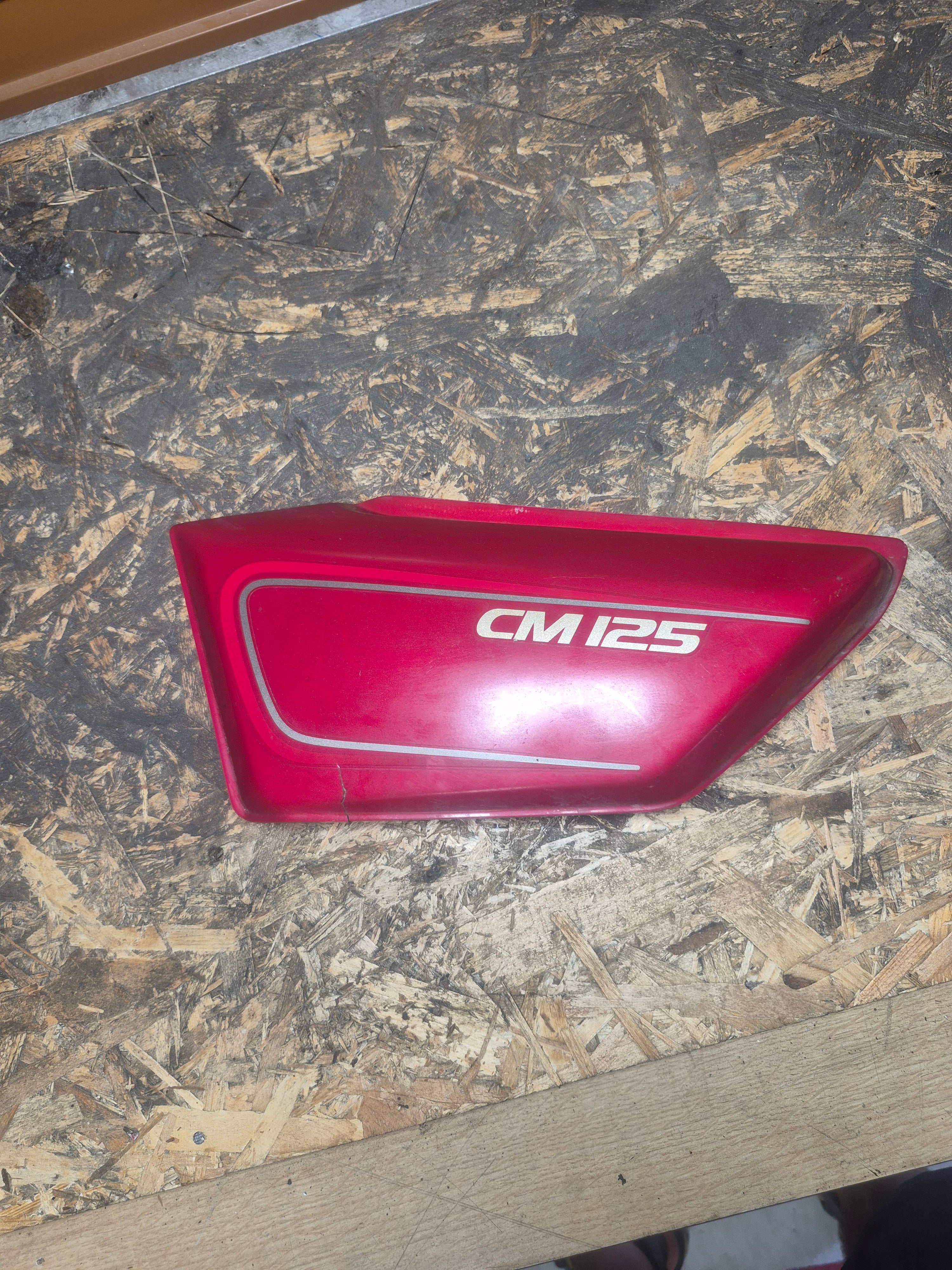 FLANC LATTERAL - HONDA CM125