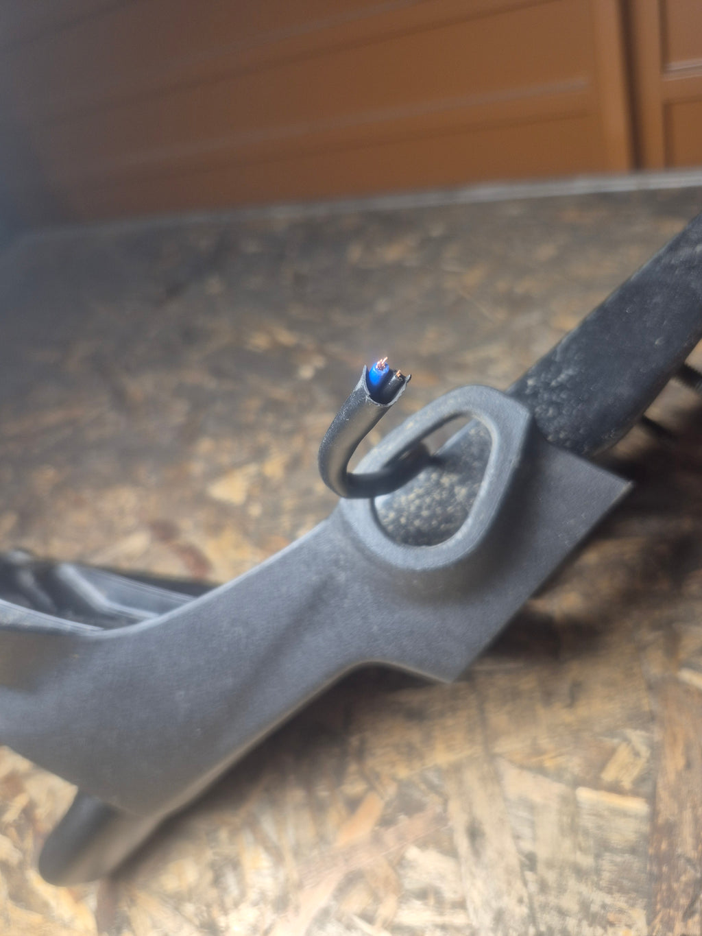 SUPPORT DE PLAQUE - GARDE BOUE - YAMAHA XSR125