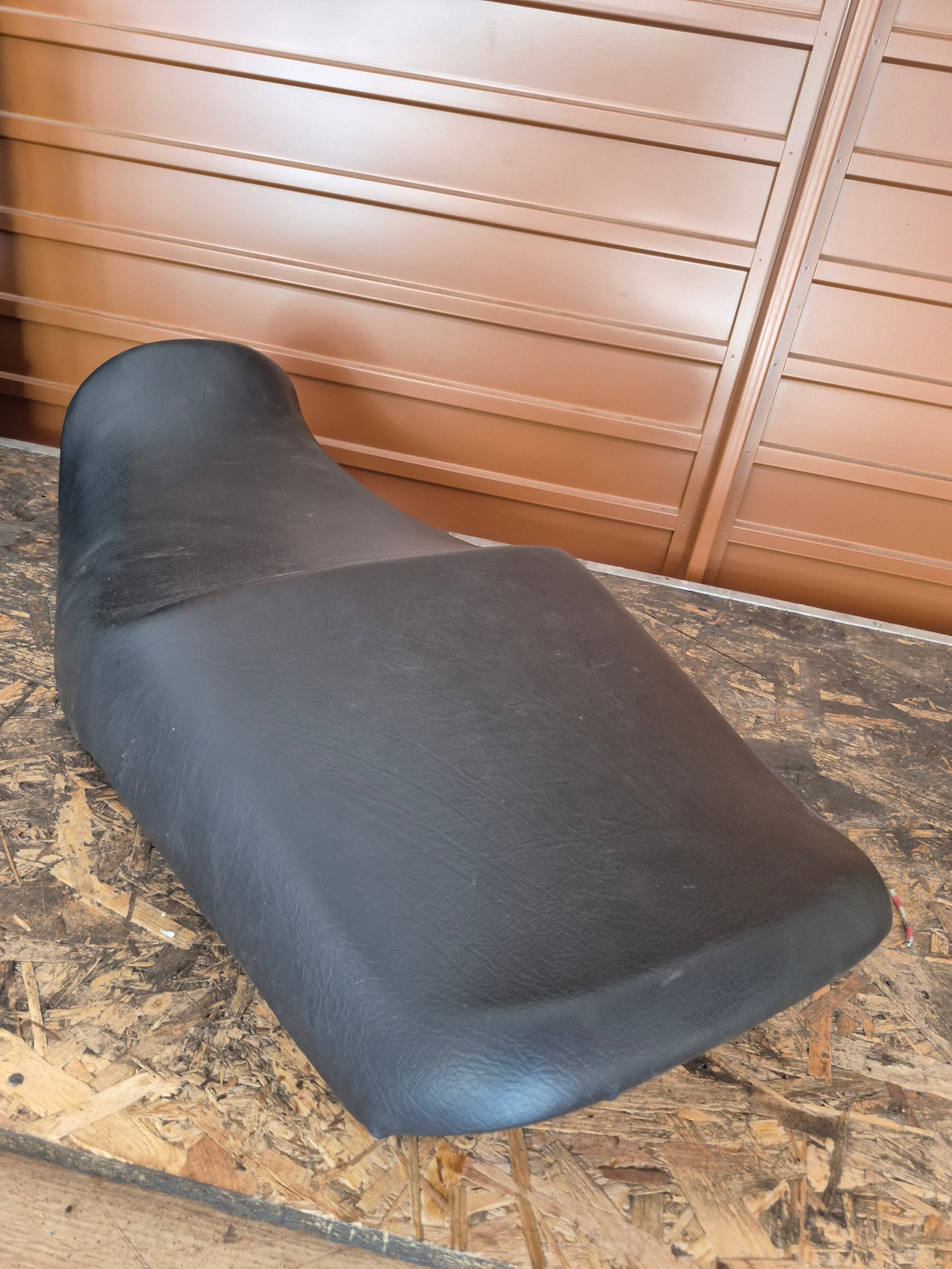 ZZR 600 SADDLE - KAWASAKI ZZR600 - ORIGINAL SADDLE